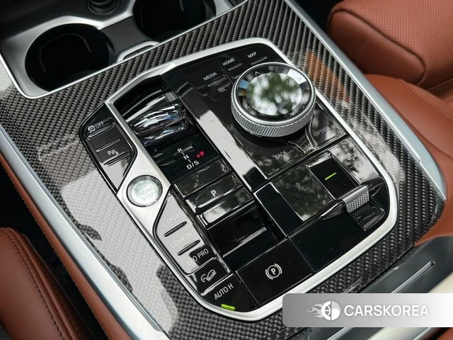 BMW X7 (G07) 2025 Черный из Кореи, фото 4
