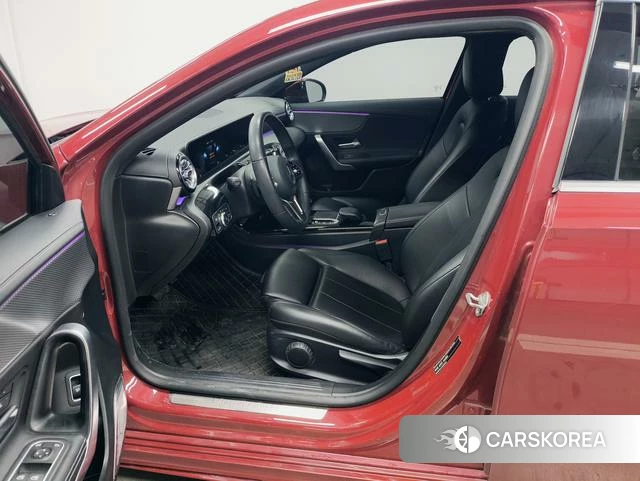 Mercedes-Benz Class A 2021 Красный из Китая, фото 4