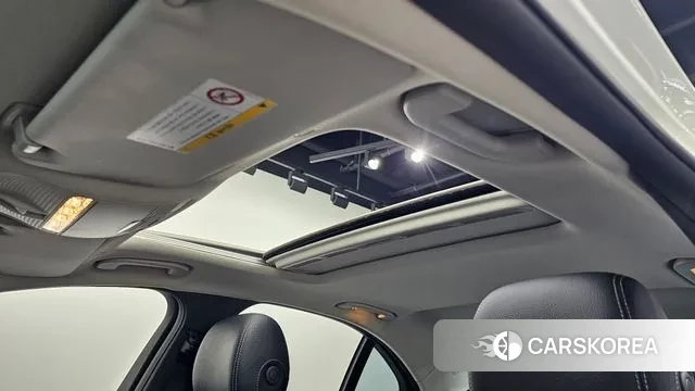 Mercedes-Benz C-Class W205 2019 Белый из Кореи, фото 4