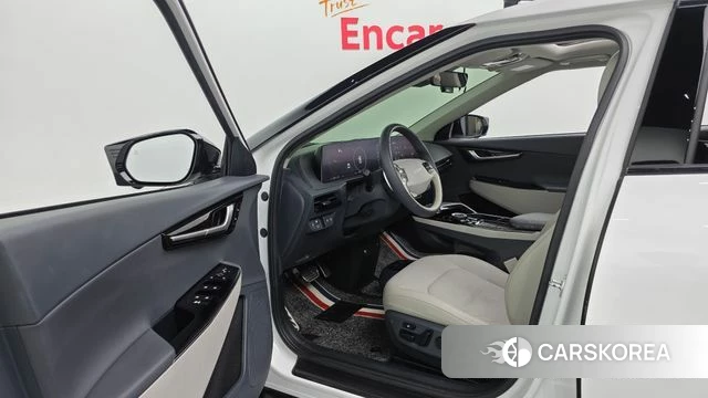 Kia EV6 2022 Белый из Кореи, фото 4