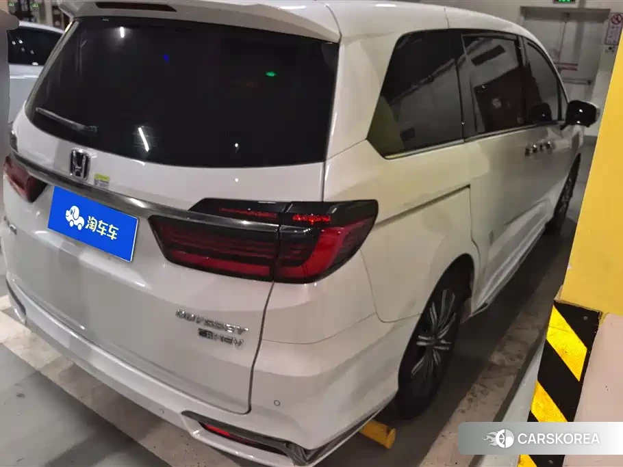 Honda Odyssey 2022 Белый из Китая, фото 4