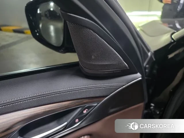 BMW 5 Series (G30) 2022 Черный из Кореи, фото 4