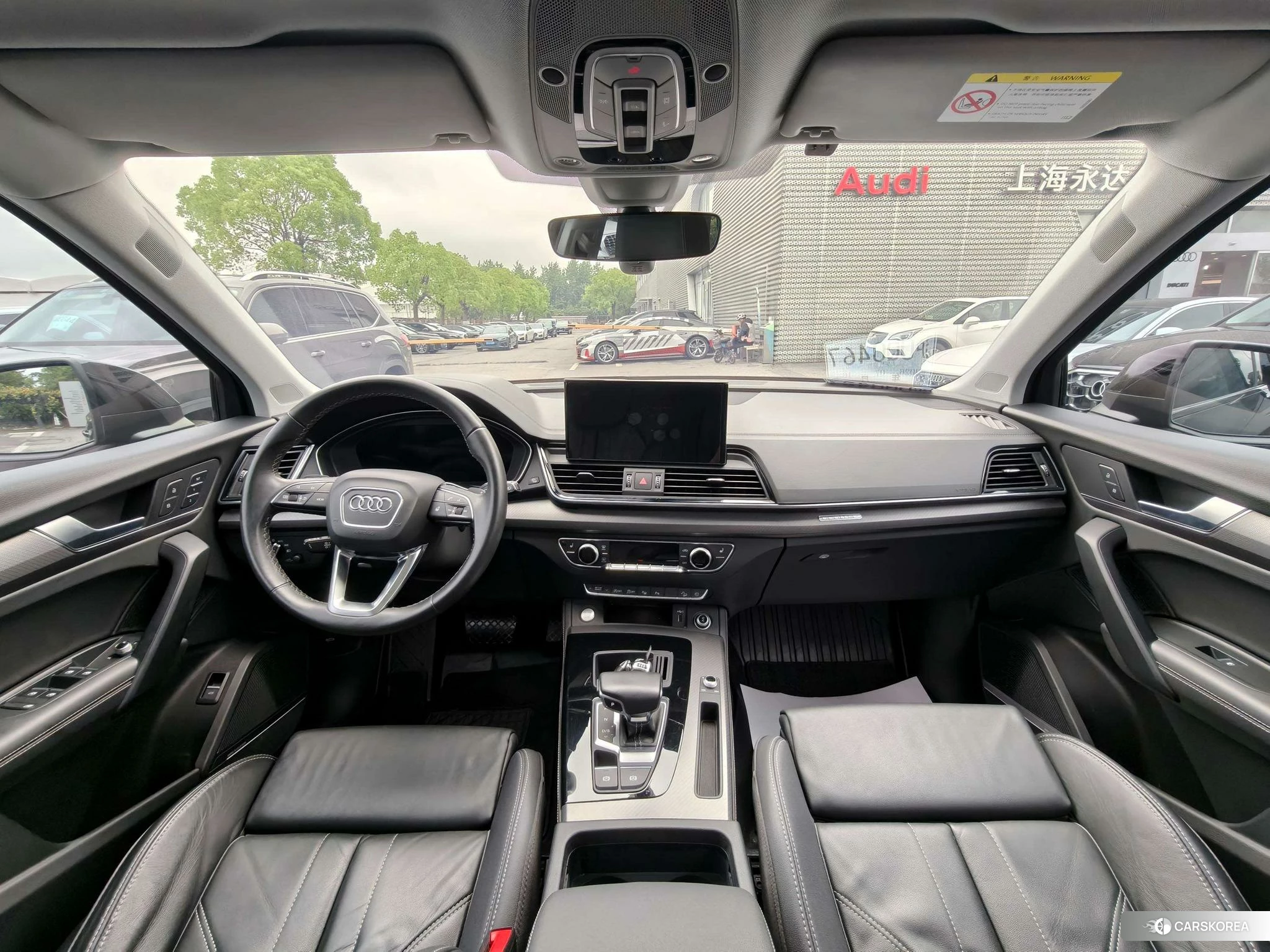 Audi Q5L 2021 Черный из Китая, фото 4
