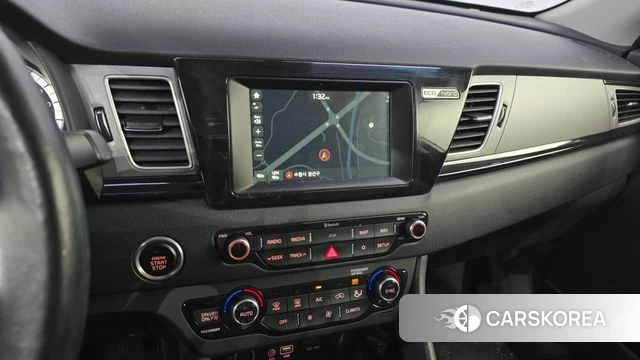 Kia Niro 2018 Белый из Кореи, фото 4