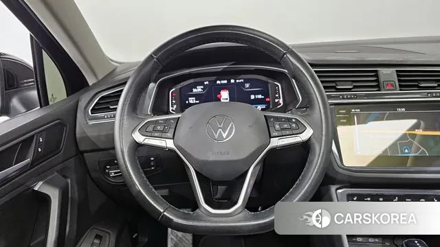Volkswagen Tiguan second Generation 2023 Черный из Кореи, фото 4