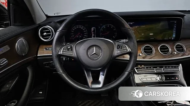 Mercedes-Benz E-Class W213 2018 Черный из Кореи, фото 4