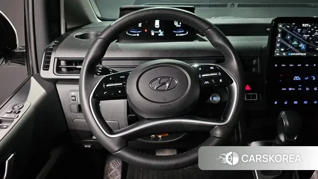 Hyundai Staria 2023 Белый из Кореи, фото 4