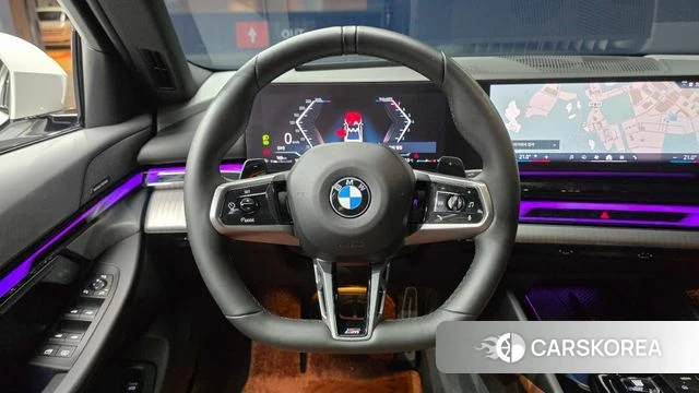BMW 5 Series (G60) 2024 Белый из Кореи, фото 4