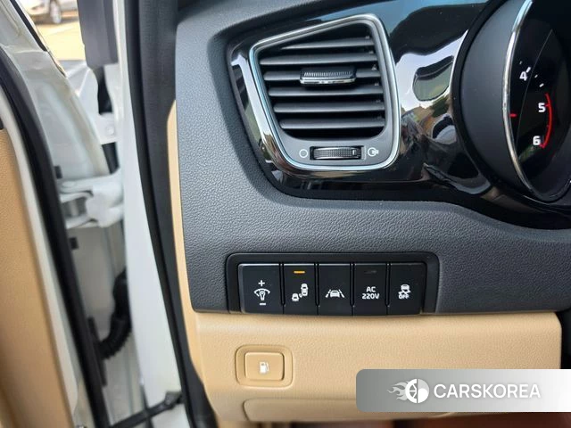 Kia The New Carnival 2018 Белый из Кореи, фото 4