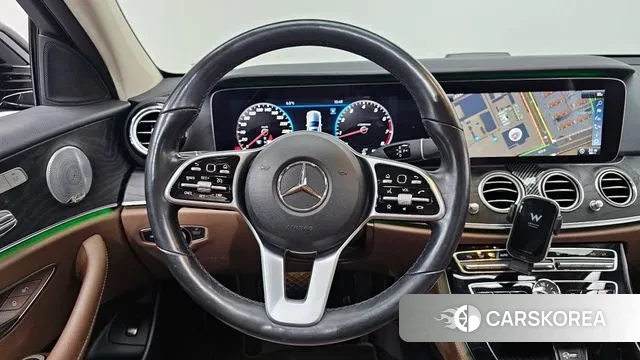 Mercedes-Benz E-Class W213 2018 Черный из Кореи, фото 4