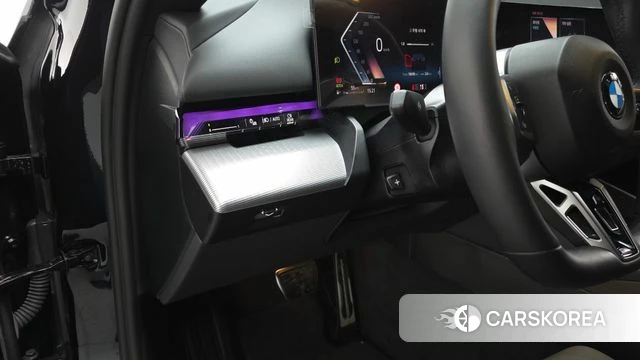 BMW 5 Series (G60) 2025 Черный из Кореи, фото 4