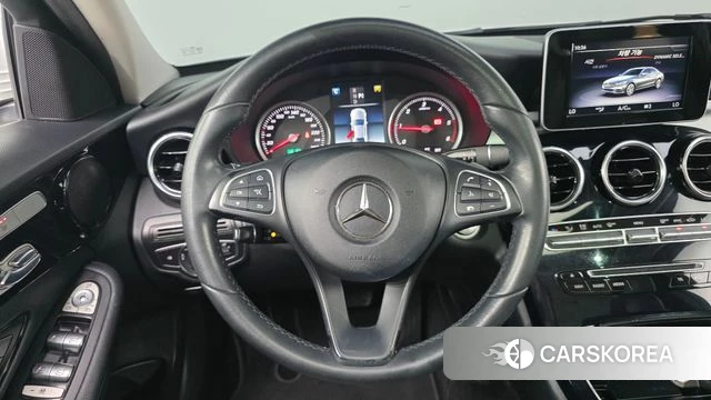 Mercedes-Benz C-Class W205 2018 Белый из Кореи, фото 4