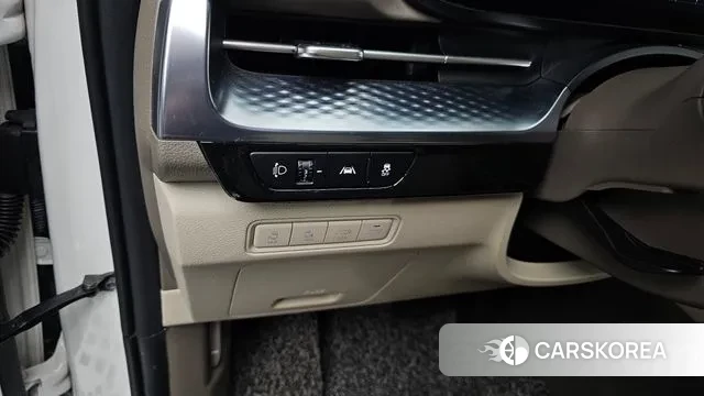 Kia Carnival 4th generation 2023 Белый из Кореи, фото 4