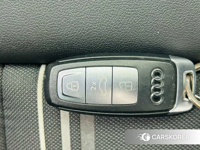 Audi A3 2023 Темно-серый из Китая, фото 4