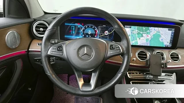 Mercedes-Benz E-Class W213 2018 Белый из Кореи, фото 4