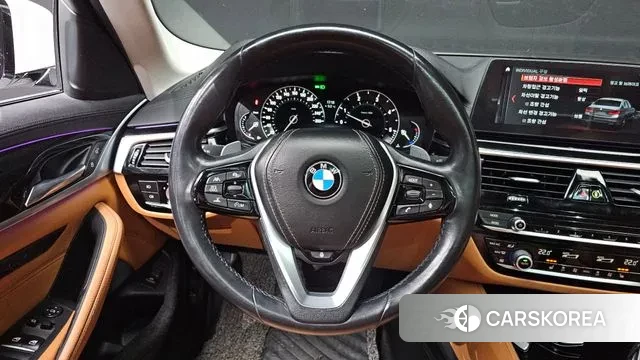 BMW 5 Series (G30) 2018 Белый из Кореи, фото 4