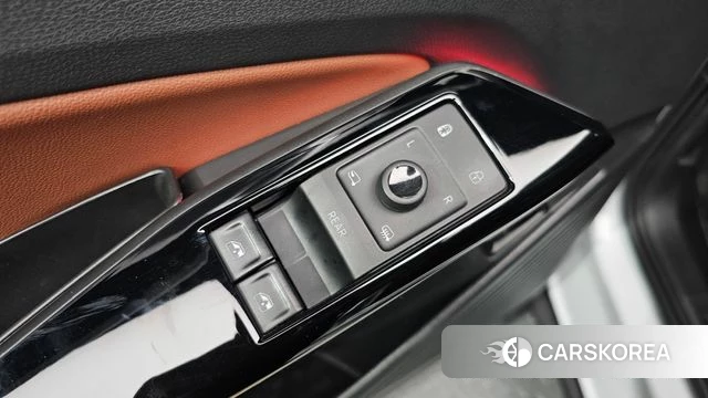 Volkswagen ID.4 2023 Белый из Кореи, фото 4