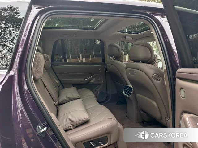 AITO Ask the world M8 2025 Фиолетовый из Китая, фото 4