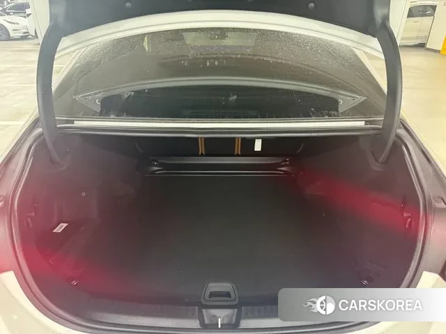 Mercedes-Benz E-Class W214 2024 Белый из Кореи, фото 4