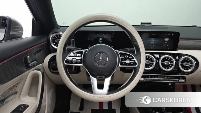 Mercedes-Benz A-Class W177 2019 Песочный из Кореи, фото 4