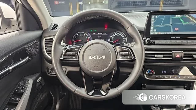 Kia Seltos 2022 Белый из Кореи, фото 4