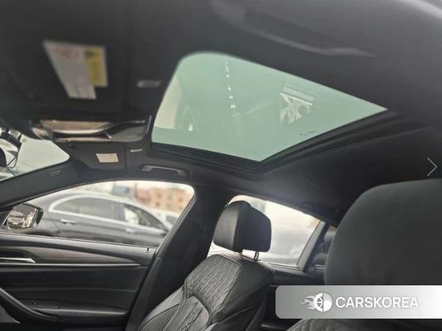 BMW 5 Series (G30) 2018 Белый из Кореи, фото 4