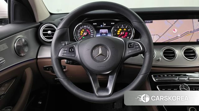 Mercedes-Benz E-Class W213 2018 Белый из Кореи, фото 4