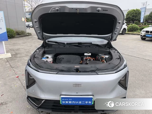 Geely Galaxy Galaxy L7 2025 Серебристо-серый из Китая, фото 4