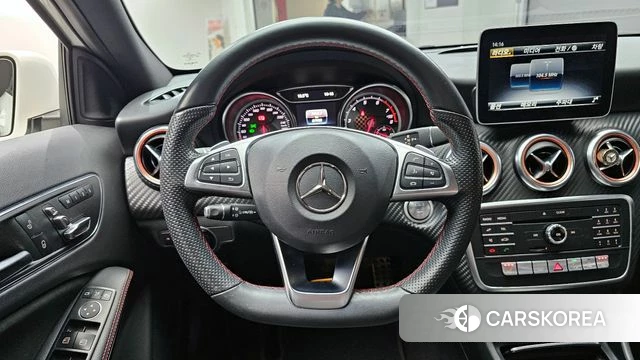 Mercedes-Benz A-Class W176 2018 Белый из Кореи, фото 4
