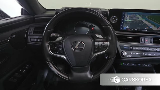Lexus ES300h 7th generation 2024 Белый из Кореи, фото 4