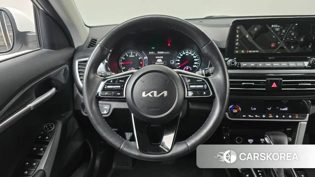 Kia Seltos 2022 Белый из Кореи, фото 4