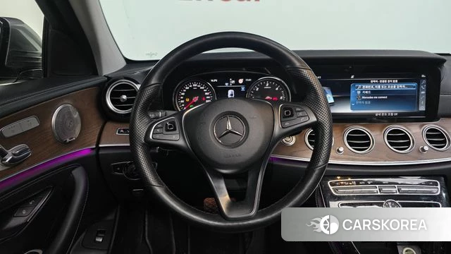 Mercedes-Benz E-Class W213 2018 Серый из Кореи, фото 4
