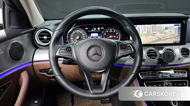 Mercedes-Benz E-Class W213 2018 Белый из Кореи, фото 4