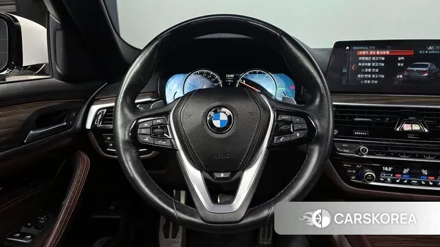 BMW 5 Series (G30) 2018 Белый из Кореи, фото 4