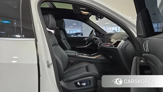 BMW X7 (G07) 2025 Белый из Кореи, фото 4