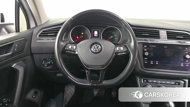 Volkswagen Tiguan second Generation 2020 Белый из Кореи, фото 4