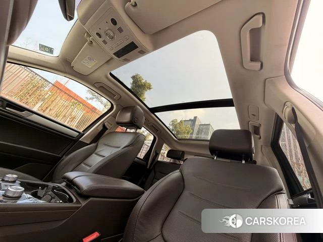 Volkswagen Touareg 2018 Черный из Китая, фото 4