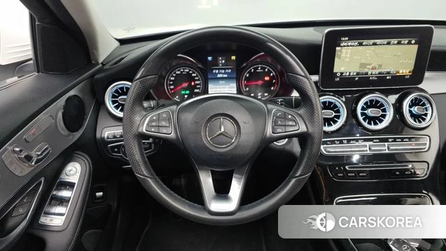 Mercedes-Benz C-Class W205 2018 Белый из Кореи, фото 4