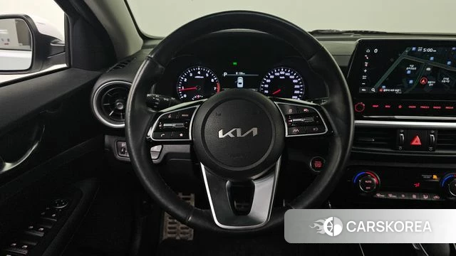 Kia The New K3 2nd generation 2023 Белый из Кореи, фото 4