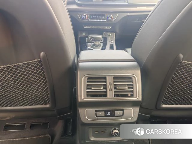 Audi Q5L 2024 Черный из Китая, фото 4