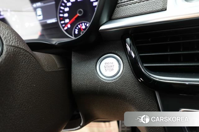 Kia The New K5 2nd generation 2019 Белый из Кореи, фото 4