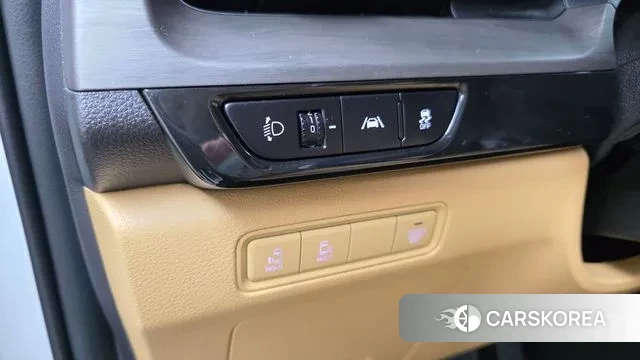 Kia Carnival 4th generation 2023 Белый из Кореи, фото 4