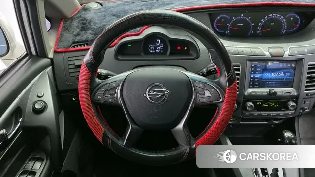 Ssangyong Korando Turismo 2018 Белый из Кореи, фото 4