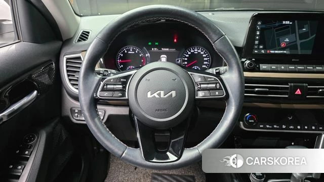 Kia Seltos 2022 Белый из Кореи, фото 4