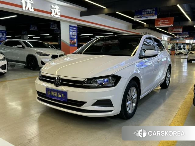 Volkswagen Polo 2022 Белый из Китая, фото 4