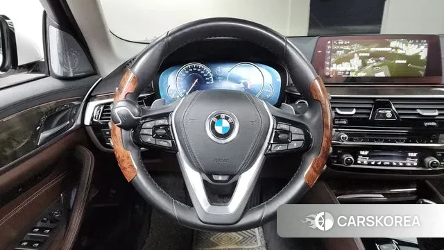 BMW 5 Series (G30) 2018 Белый из Кореи, фото 4