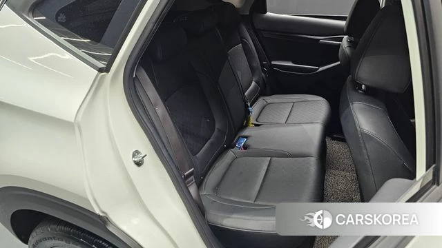 Kia Seltos 2022 Белый из Кореи, фото 4