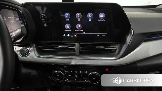 Chevrolet (GM Daewoo) Trax Crossover 2024 Белый из Кореи, фото 4