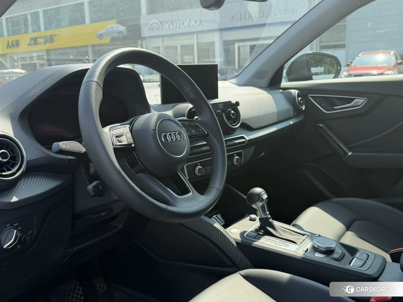 Audi Q2L 2019 Темно-серый из Китая, фото 4