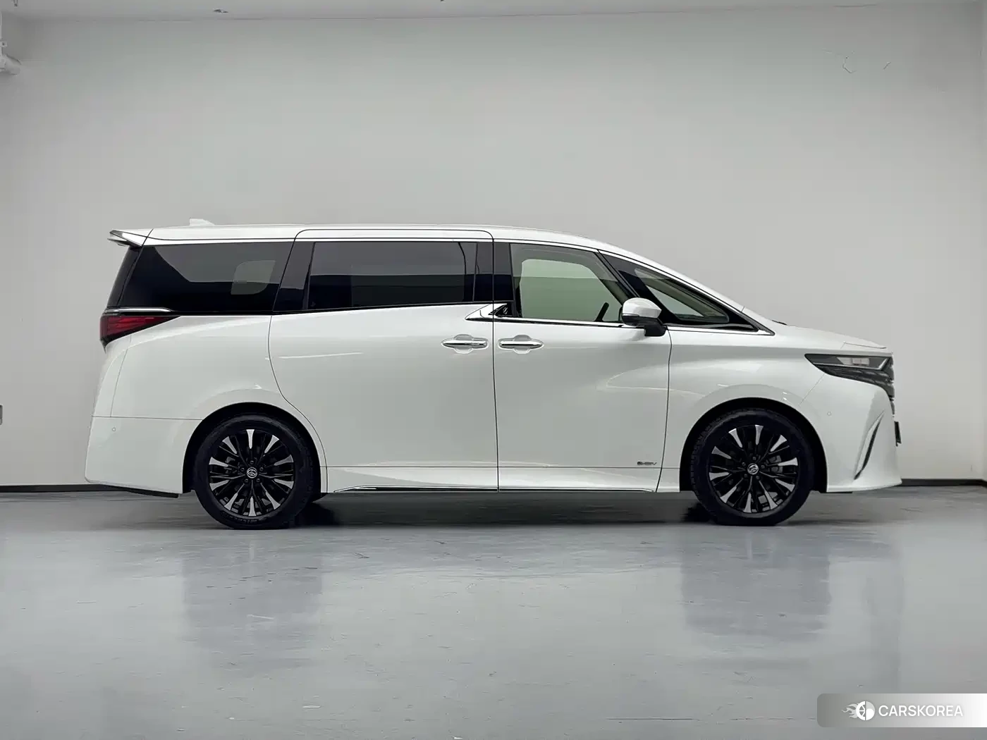 Toyota Elfa 2024 Белый из Китая, фото 4